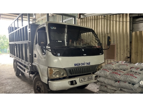 XE TẢI VẬN CHUYỂN CON KÊ BÊ TÔNG