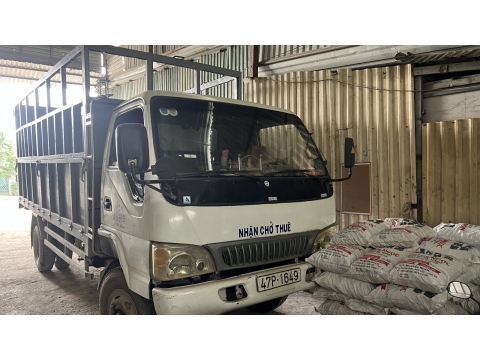 XE TẢI VẬN CHUYỂN CON KÊ BÊ TÔNG