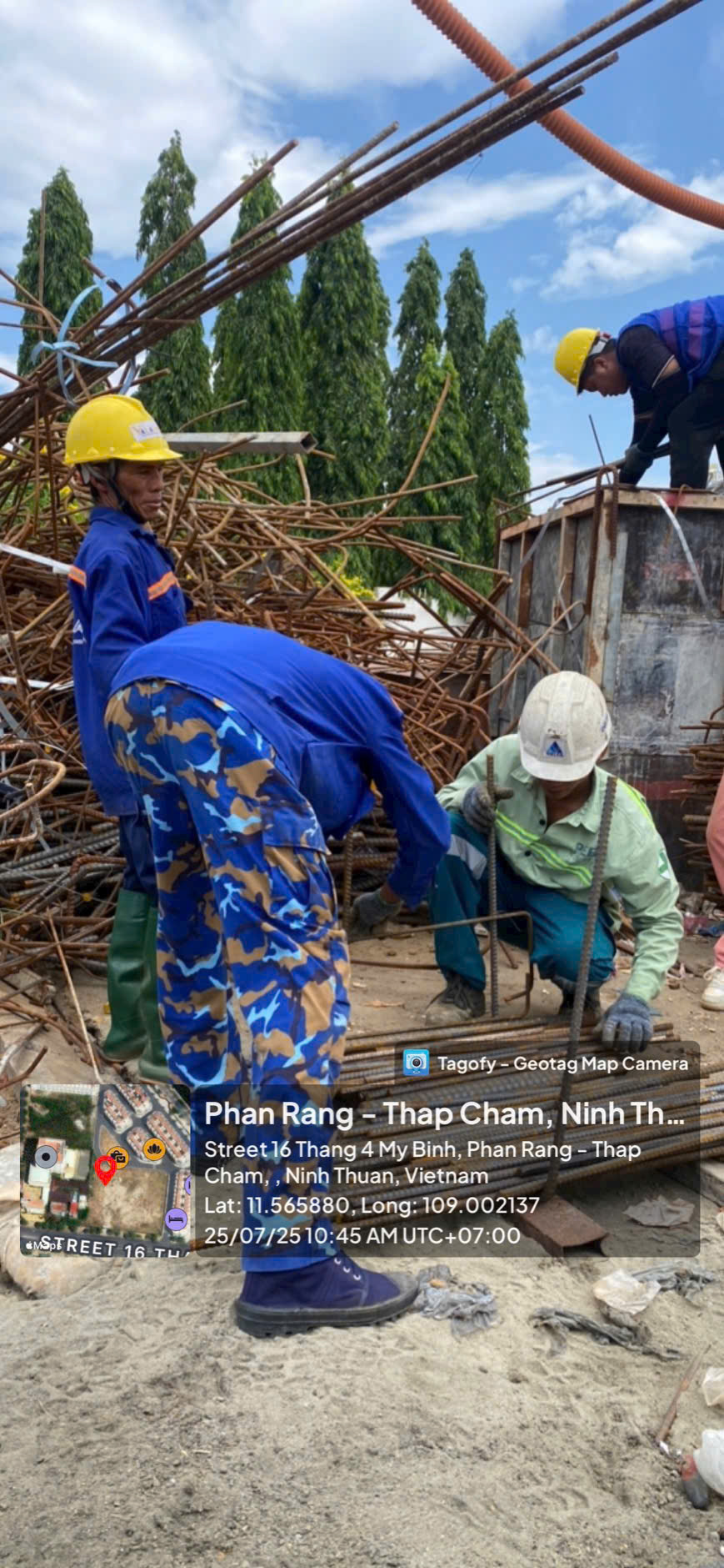 Thu gom phế liệu tại công trình xây dựng Nguyễn Ngọc
